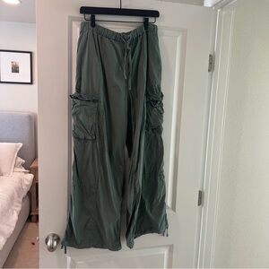 Lululemon Lightweight Adjustable Mid Rise Cargo Pants